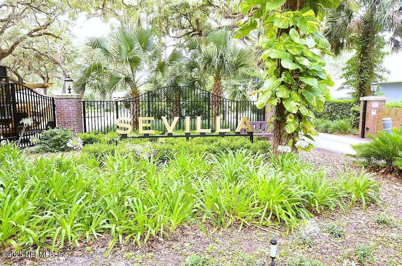 1810 SEVILLA Boulevard 202, Atlantic Beach, FL 32233