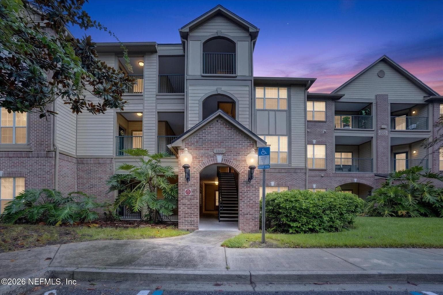 7800 POINT MEADOWS Drive 1521, Jacksonville, FL 32256