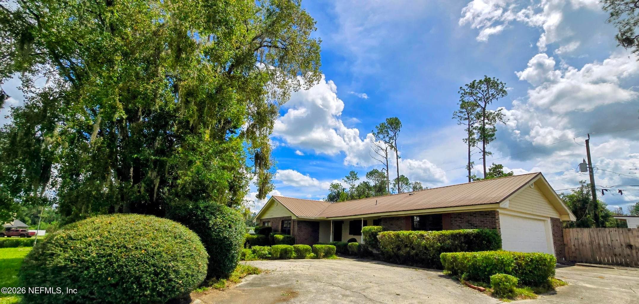 1017 PINEVIEW Circle SW, Live Oak, FL 32064