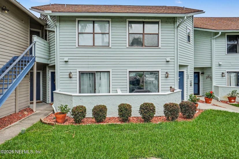 142 GOVERNOR Street 110, Green Cove Springs, FL 32043