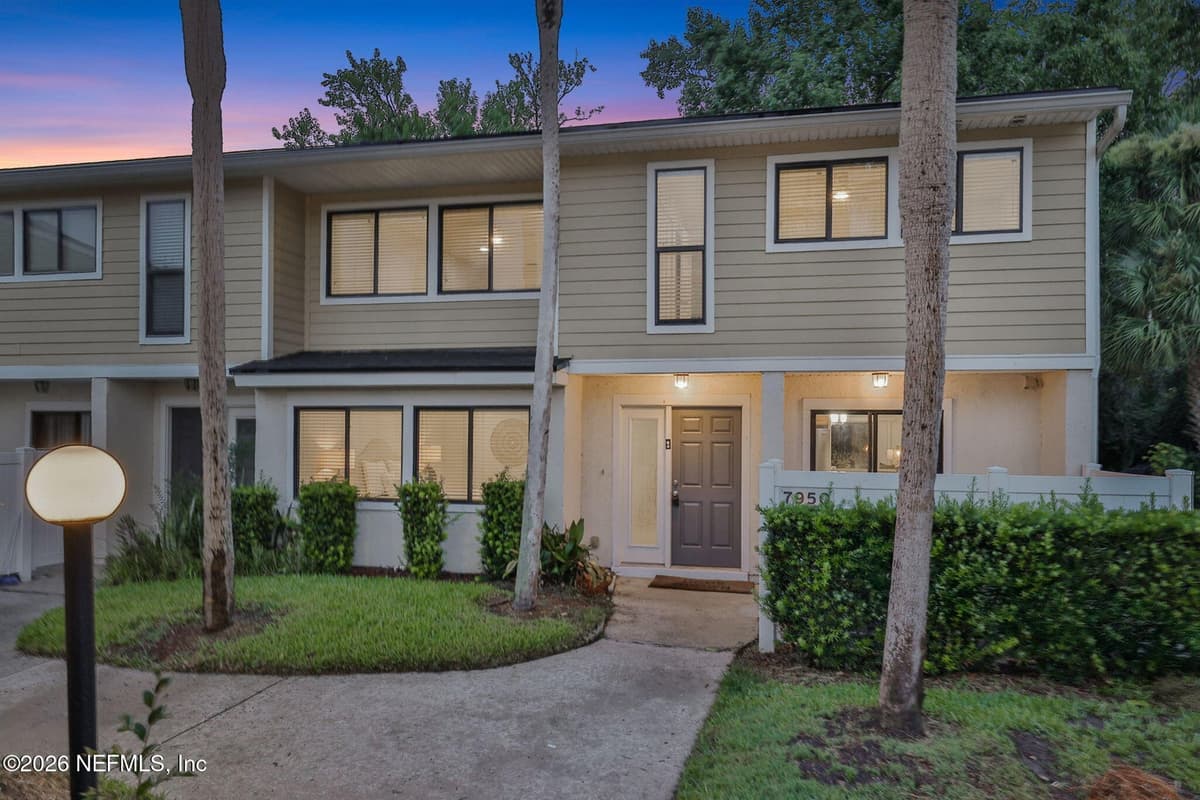 7950 LOS ROBLES Court 7950, Jacksonville, FL 32256, Jacksonville, FL - photo 2
